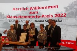 Gruppenbild m. Preisträgerin